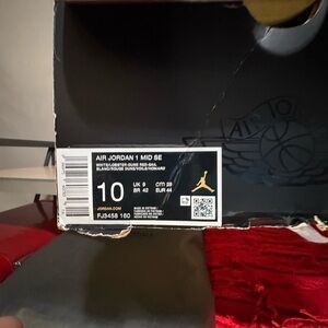 Nike Air Jordan 1 Mid SE - white and orange